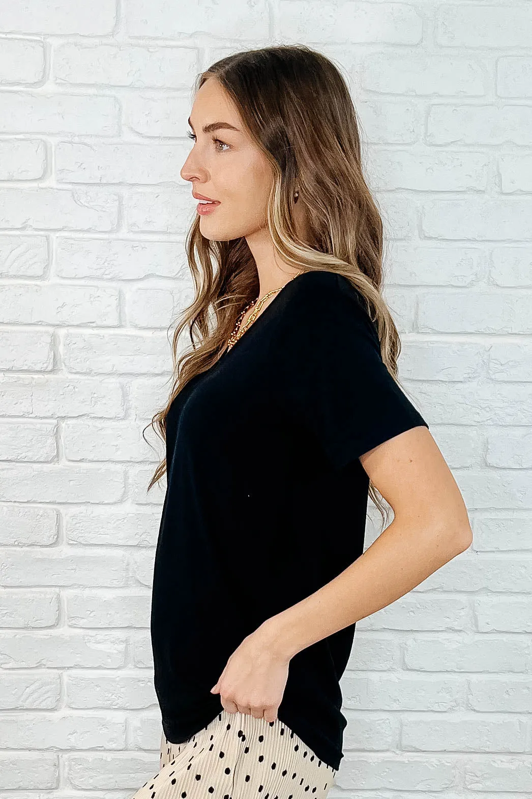 Every Outfit Basic V-Neck Top in Black