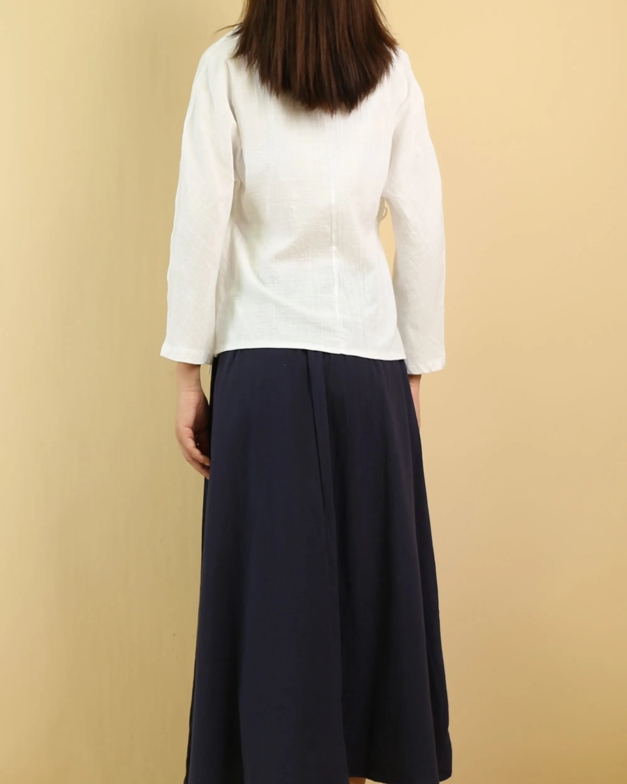 Linen top, long sleeve shirt, white Chinese style top, antiquity tops, linen blouse, t-shirt with ties(Y1063)