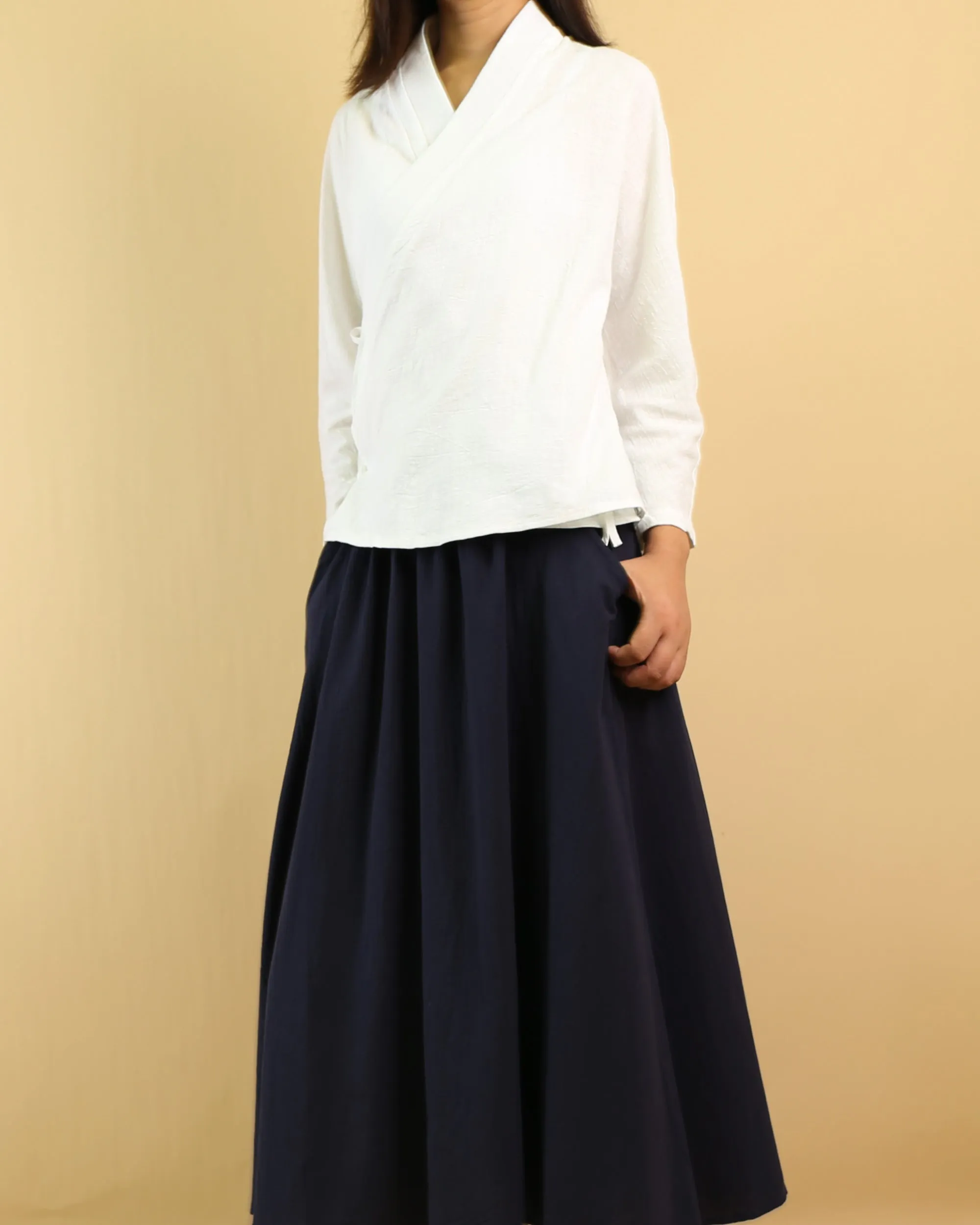 Linen top, long sleeve shirt, white Chinese style top, antiquity tops, linen blouse, t-shirt with ties(Y1063)